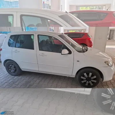 2004 Model Mazda Demio