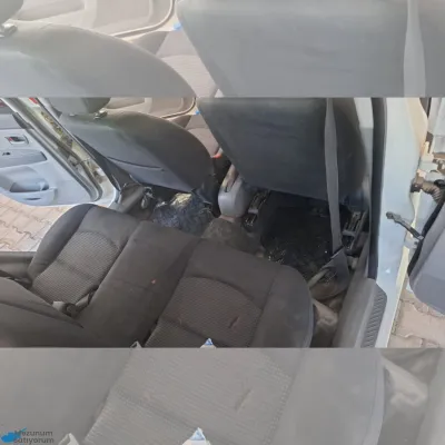 2004 Model Mazda Demio