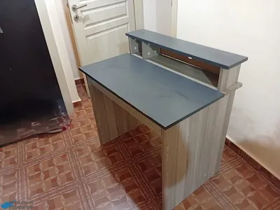 Çalişma Masasi