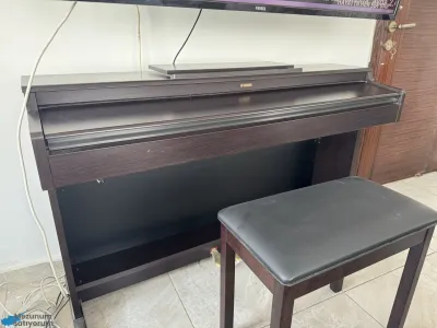 Sıfır Ayarında Yamana Piyano