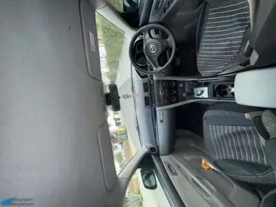 2005 Model Mazda Axela