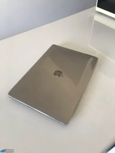 2020 Macbook Air M1