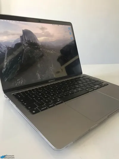 2020 Macbook Air M1