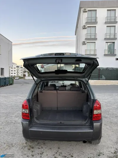 Hyundai Tucson 2005 Model