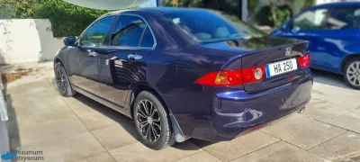 2005 Model Honda Accord.