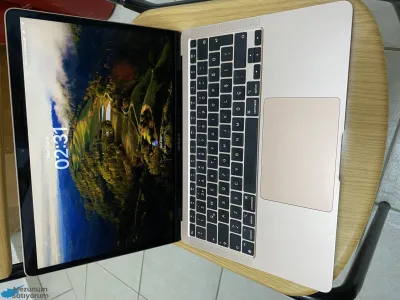 Macbook Air 2020
