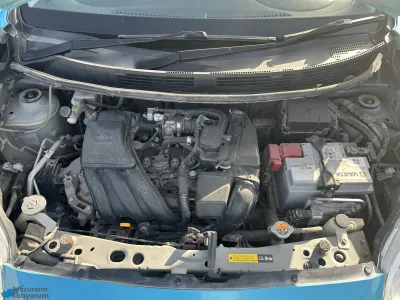 Temiz Tam Otomatik Nissan Marc