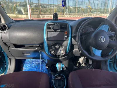 Temiz Tam Otomatik Nissan Marc