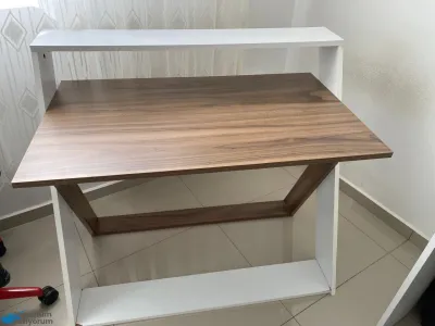 Kullanışlı Çalışma Masası