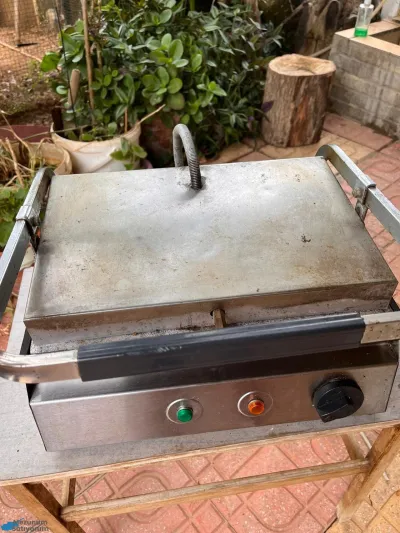 Tost Makinesi