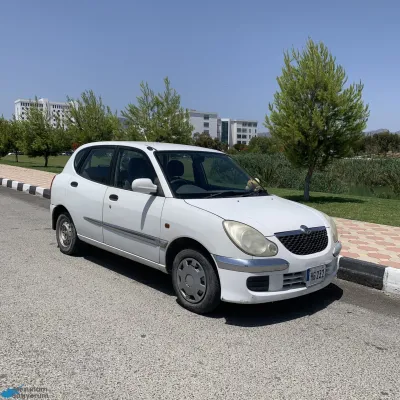 Daihatsu Storia 2002