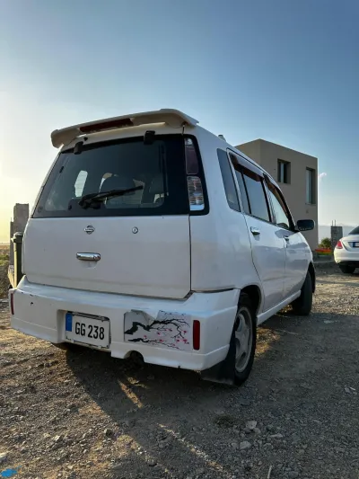 2002 Model Nissan Cube