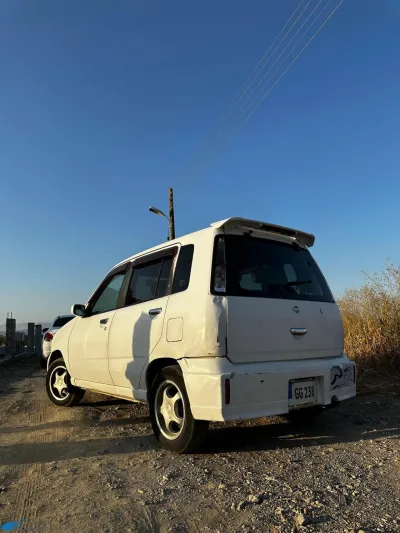 2002 Model Nissan Cube