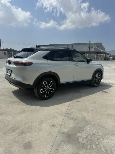 Honda Vezel Z Play E:hev(hibrit)