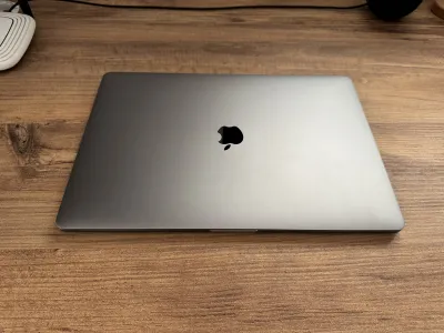 Macbook Pro 2018 İ9 32gb-512gb