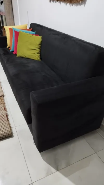 Yastıklı Ve Depolama Alanlı Büyük Kanepe