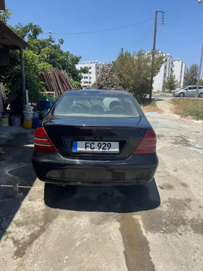 Mercedes C200
