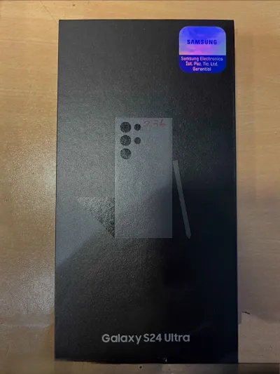 Sahibindem Az Kullanılmış Samsung S 24 Ultra Cep Telefonu